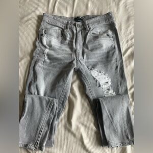 BoohooMAN Light Grey Distressed Demin